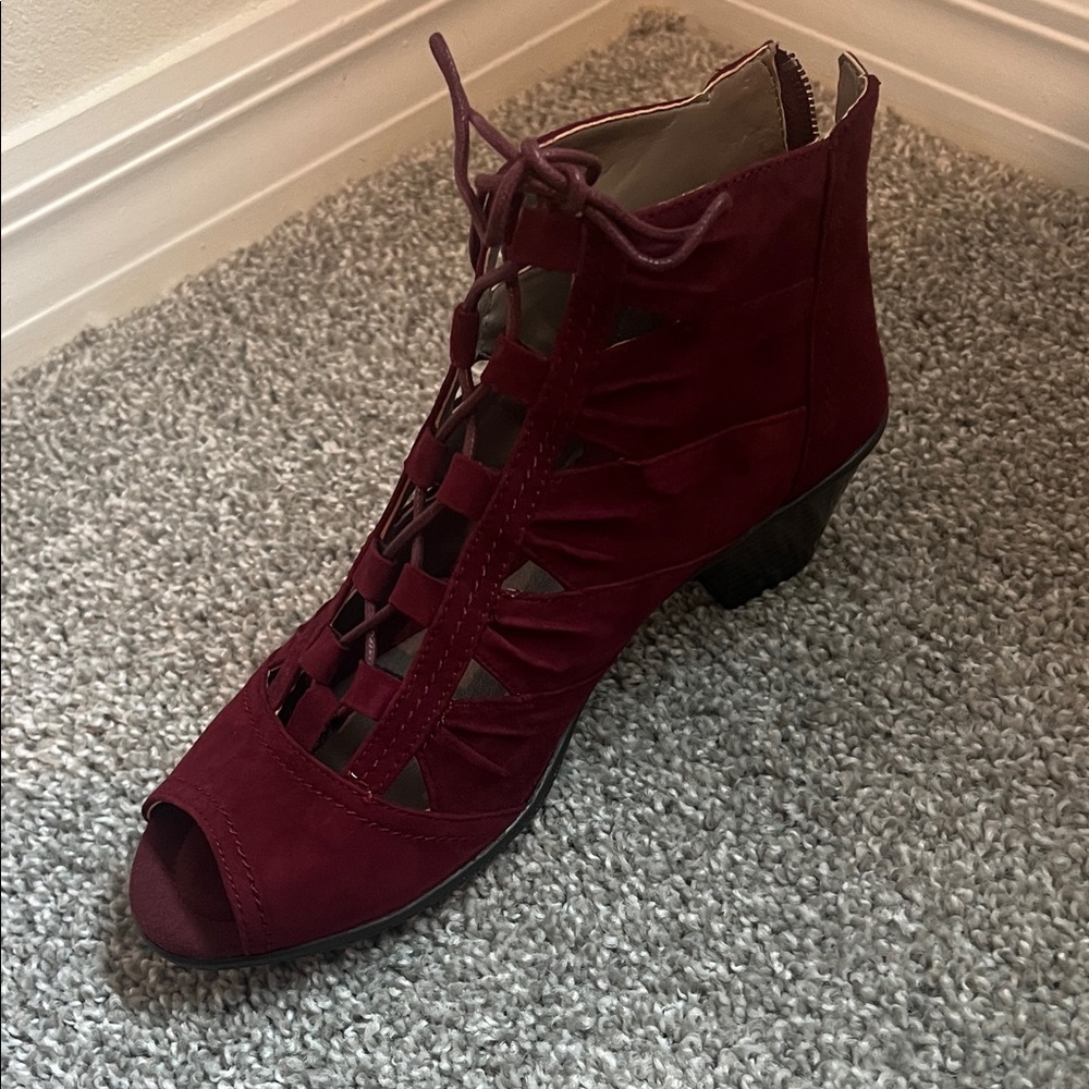 Earth Women's Maroon Lace-Up Heeled Boots